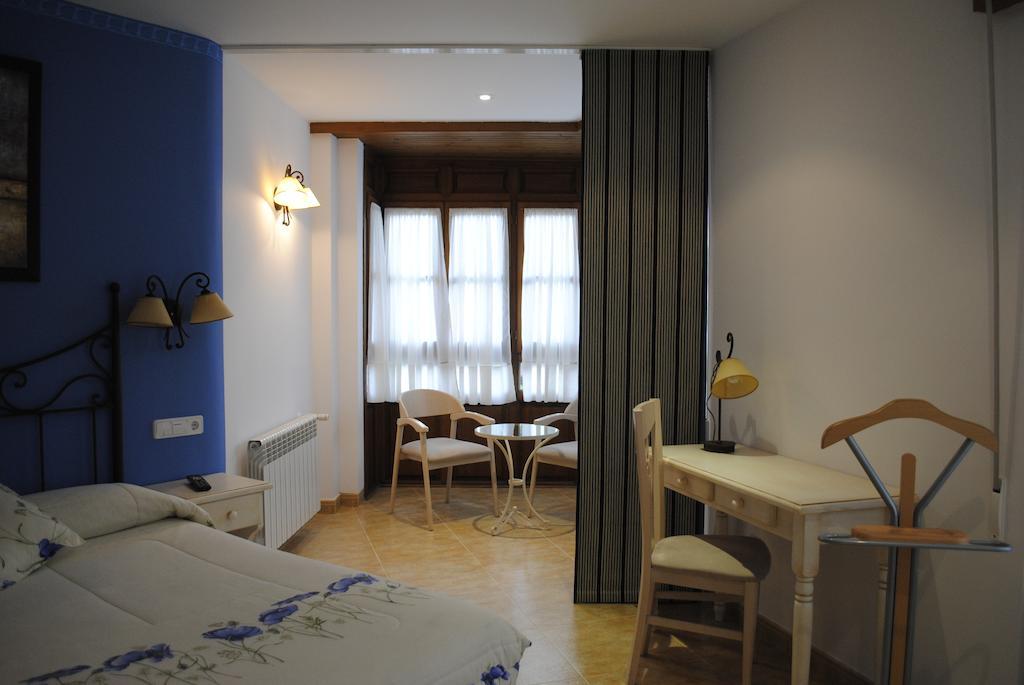 Hotel Rural La Corte De Los Pinares 비누에사 객실 사진